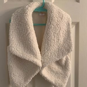 NWOT Gymboree Off White Faux Fur Vest. SZ 5-6